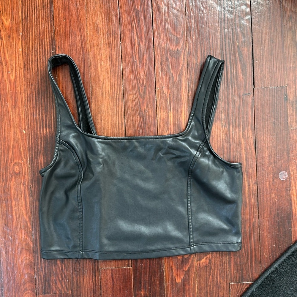 Faux Leather Going out crop